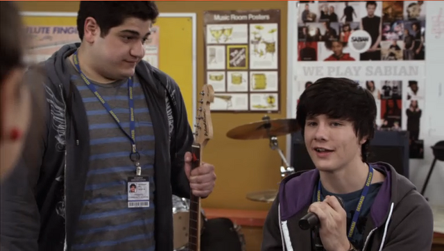 File:Zig and Mo WH.png