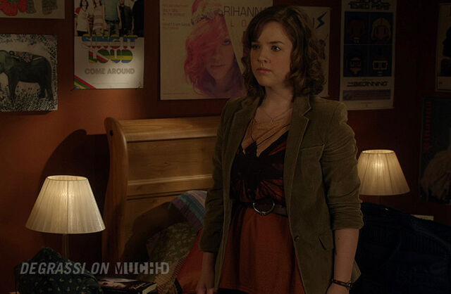 File:Degrassi-lookbook-1136-clare.jpg