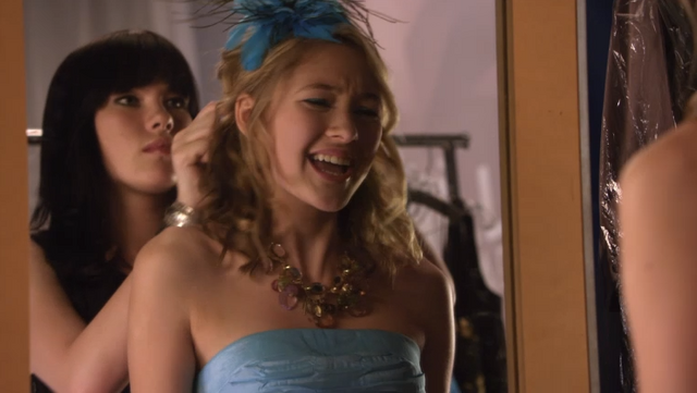 File:Katie and Maya.png