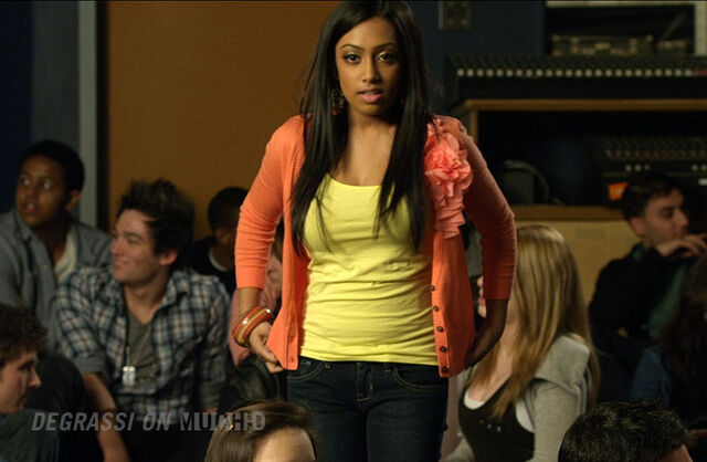 File:Degrassi-lookbook-1113-alli.jpg