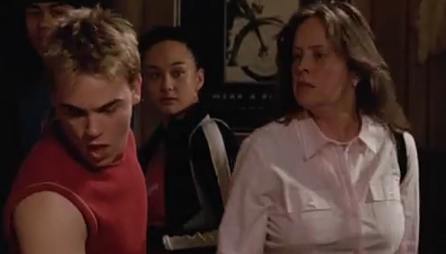 File:Caroline smack.png