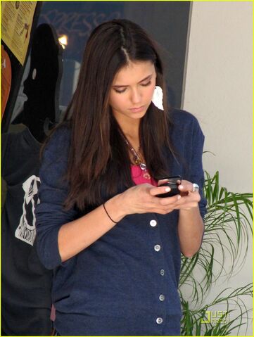 File:Nina-dobrev-funny-die-vampires-01.jpg