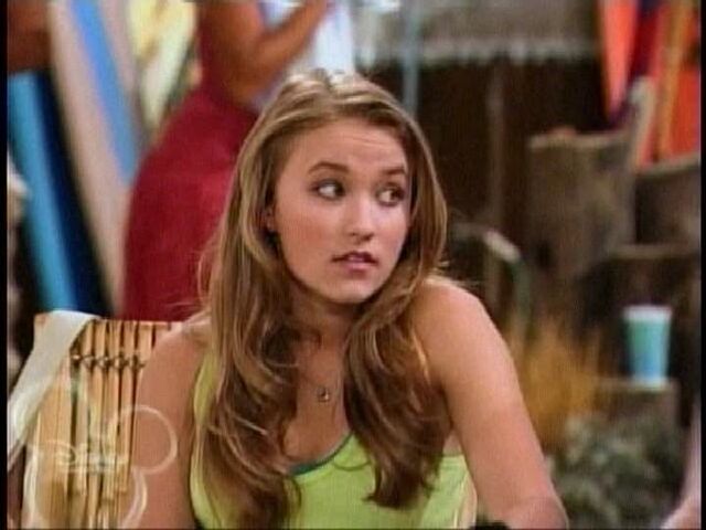 File:Emily-osment-hannah-montana-screencap-01.jpg