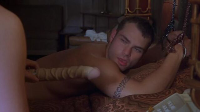File:Shawn Roberts34.jpg