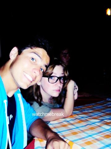 File:Tumblr lnh7mfq8jW1qdg8qzo1 500.jpg