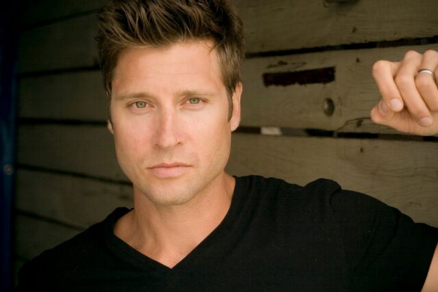 File:936full-damon-runyan.jpg