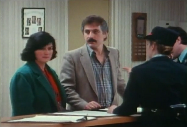 File:Mr g and mrs g getting voula from the police station.png