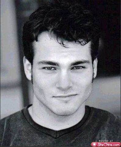 File:Eye-candy-shawn-roberts-3.jpg