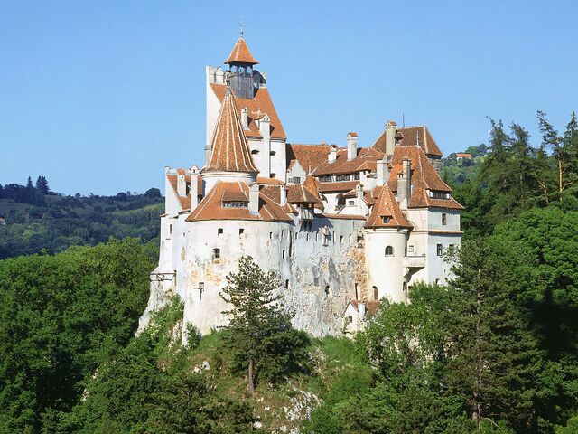 File:Bran-Castle.jpg
