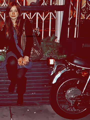File:Tumblr lg0qovzN4u1qeegx8o1 500.png
