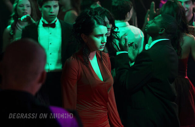 File:Degrassi-episode-1129-03.jpg