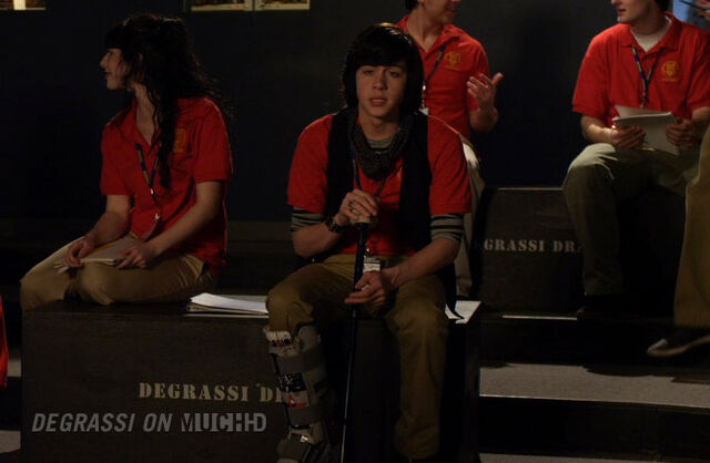 File:Degrassi-lookbook-1109-eli.jpg