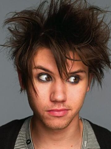 File:Ryan-ross-ryan-ross-23686248-403-538.jpg
