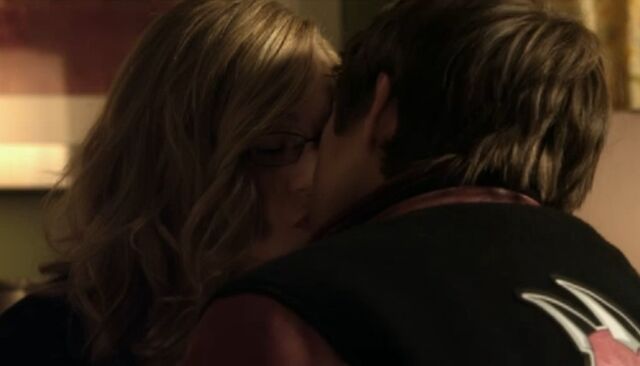 File:Maybell kiss.jpg