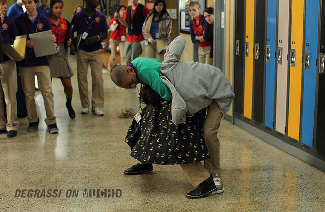 File:Degrassi-episode-1107-30.jpg