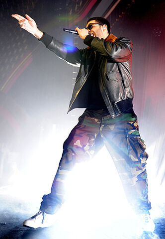 File:Tumblr lv8i2zRO4s1r3b9dbo1 400.jpg