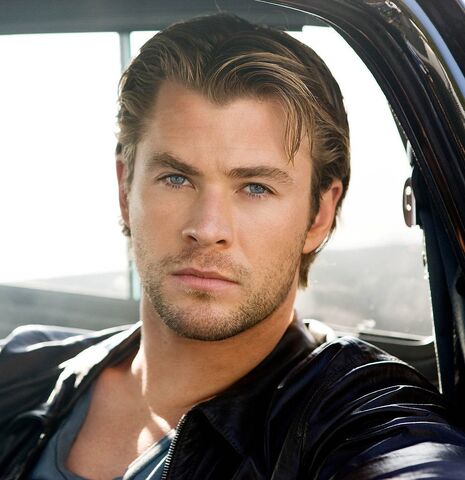 File:Chris-Hemsworth.jpg