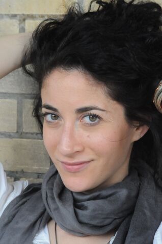 File:Lauren-oliver.jpg