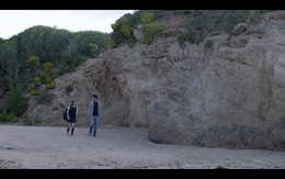 Walkingonbeach