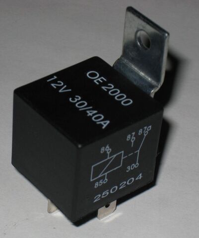 File:AutomotiveRelay.jpg