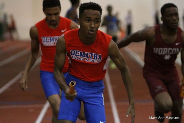 File:Ian Weaver-BW-4x400 p.2.jpg