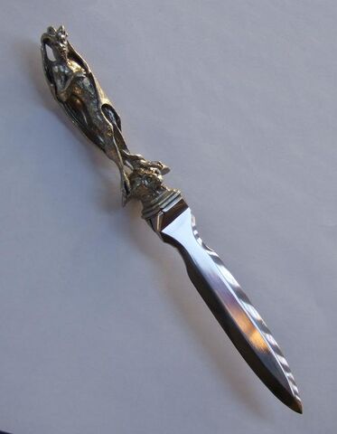 File:Chloe's demon dagger.jpg