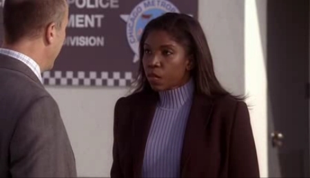 File:2x05 - Chicago police.jpg