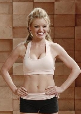 File:ChloeSeason8.jpg