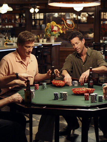 File:TomMikePoker3x16.jpg