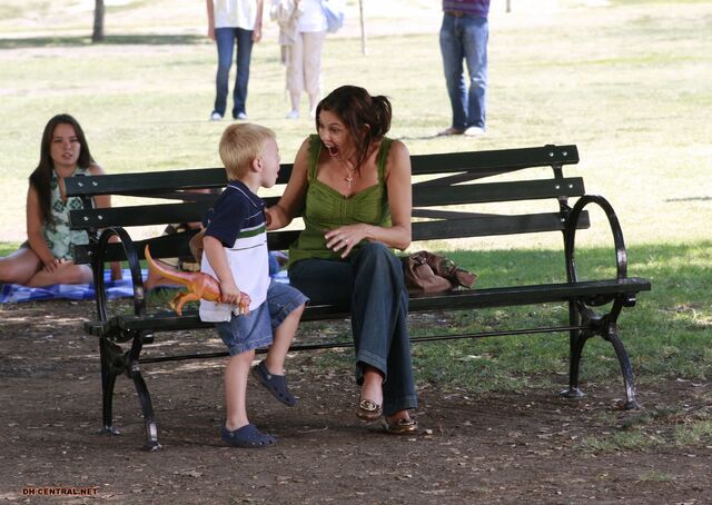 File:SusantoddlerMJ.jpg