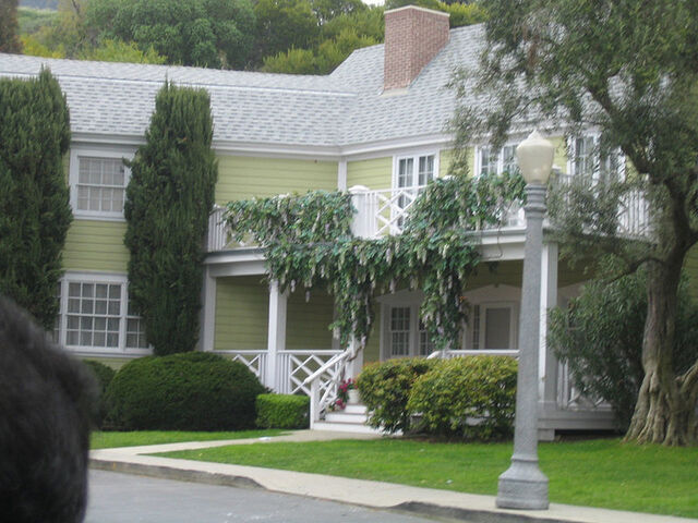 File:800px-Drew House.jpg