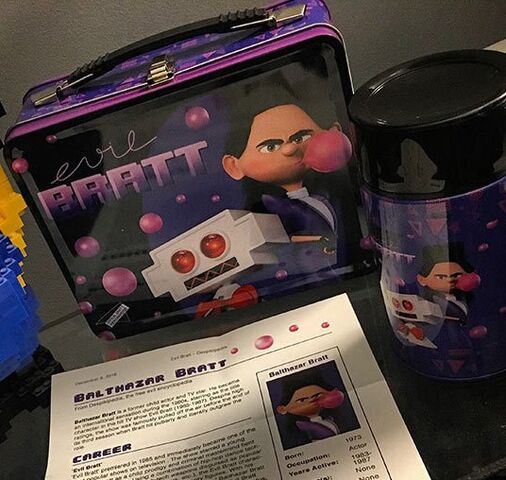 File:Bratt items.jpeg