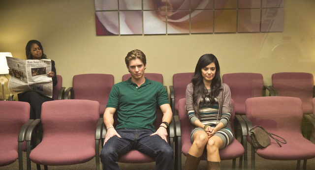File:Devious Maids 1x03.png