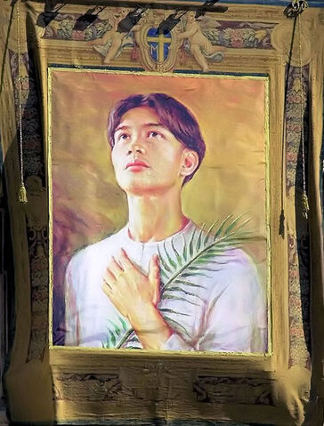 Archivo:VaticanCityBannerPetrusCalungsod.jpg