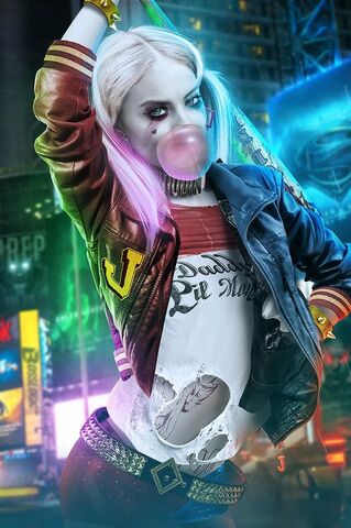 Datei:HArley Quinn-Suicide Squad.jpg