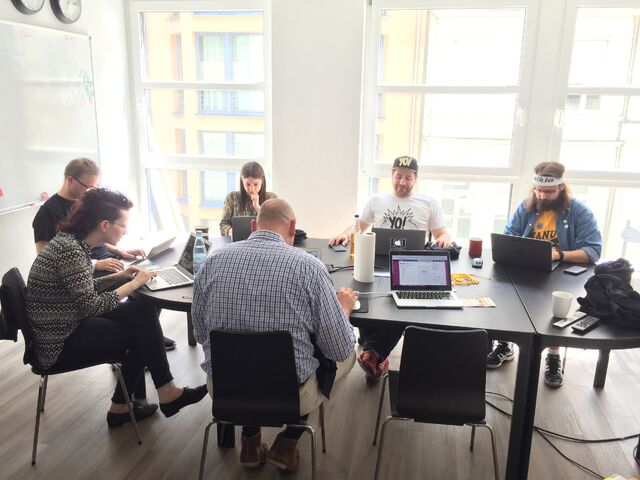 Datei:Focused work.jpg