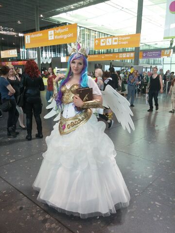 Datei:ComicCon Stuttgart Celestia.jpg