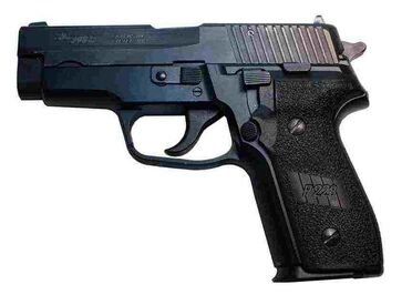 In-the-Line-of-Fire-Frank-Horrigan-Clint-Eastwood-9MM-SIG-Sauer-P228-Screen-Used-Hero-Pistol-1