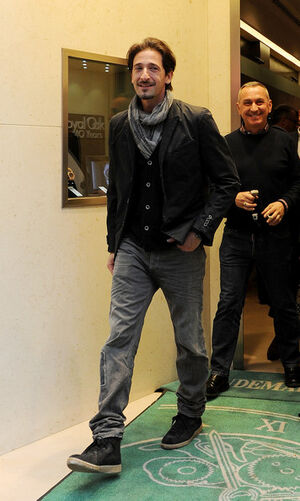Adrien+Brody+Visits+Audemars+yLHwLFUfHM6l