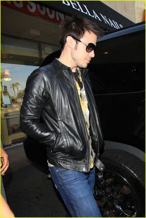 Kris-allen-adam-lambert-larry-king-live-15