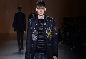 FW15-Milan-Mens-Black-Gold-catwalk-00