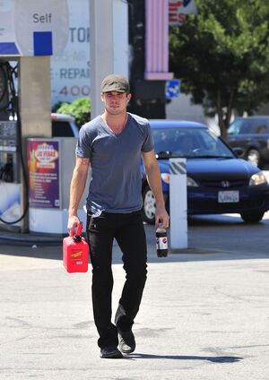 Cam fuels up LUxOZbKPJ73x