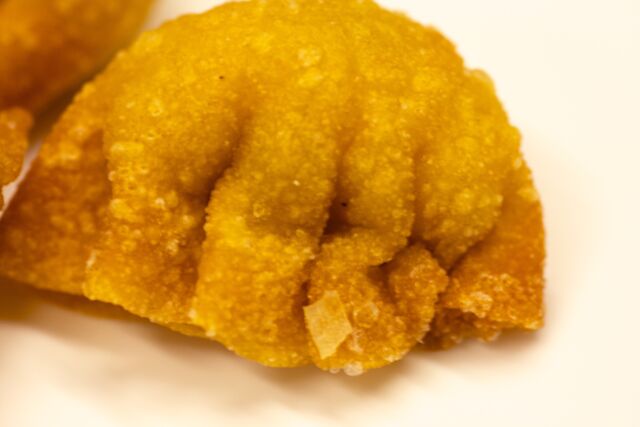 File:Fried Shrimp Dumplings 2.jpg