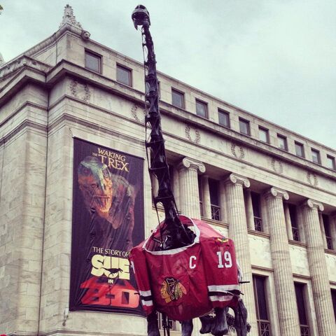 File:Field-Museum-Dinosaur-Blackhawks.jpg