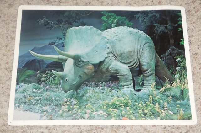 File:Primeval World Triceratops card front.jpg
