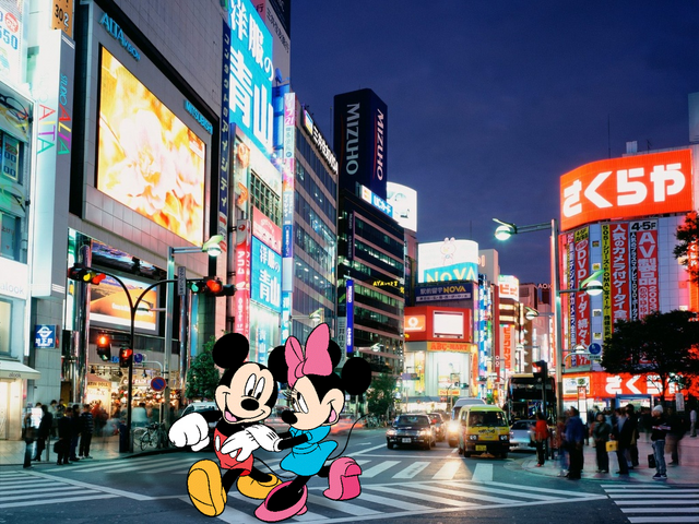 File:Mickey & Minnie on Tokyo.png
