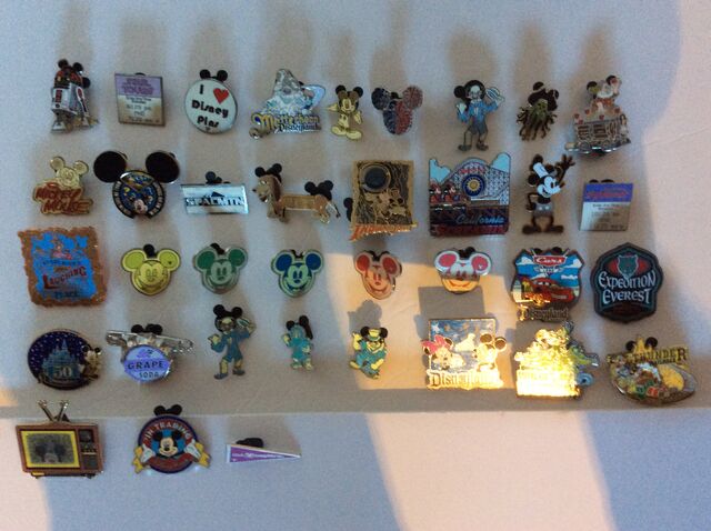 File:Rubiks'Pins.jpeg