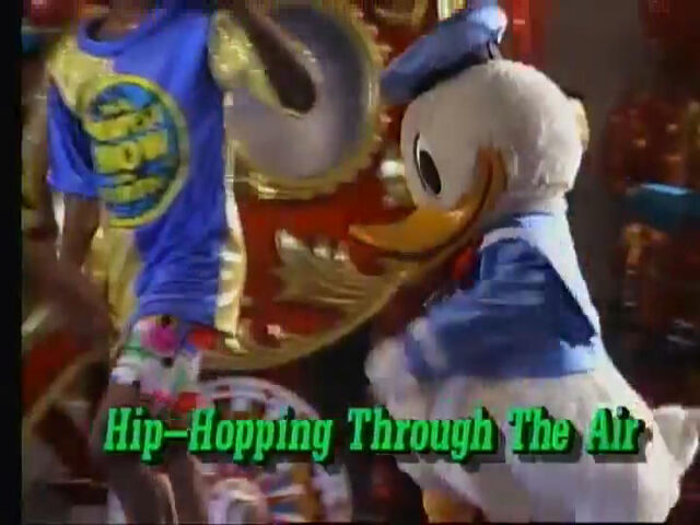 File:DonaldDuckinLet'sGototheCircus.jpg