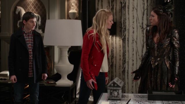 File:Once Upon a Time - 6x20 - The Song in Your Heart - Emma Sings.jpg