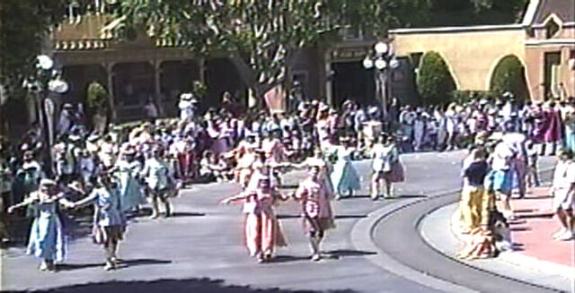 File:SW50thParade13.jpg